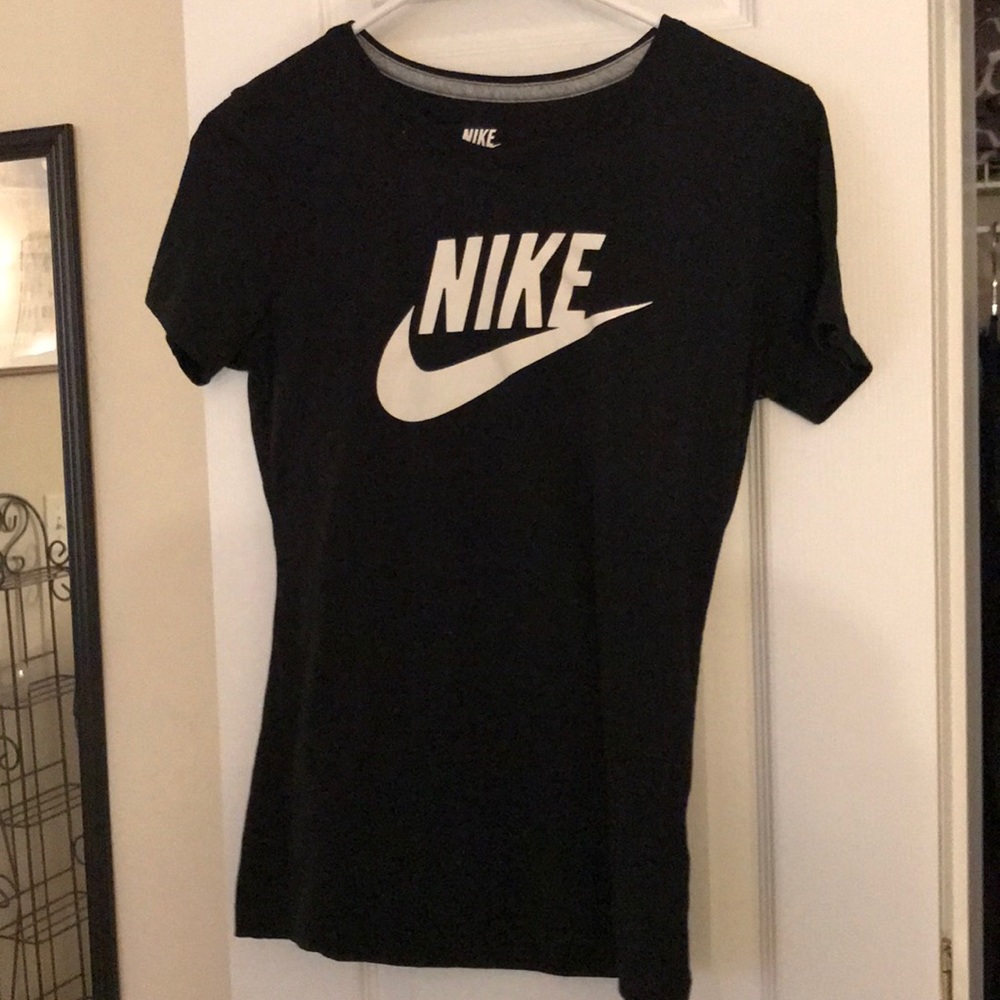 Nike sportswear top